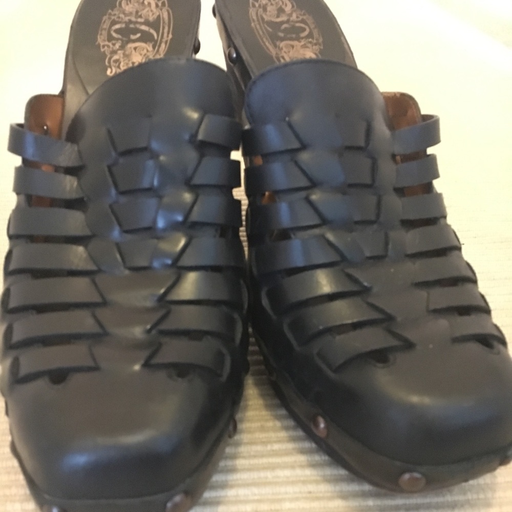 Nine West Clogs